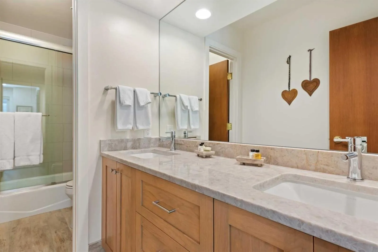 Village 2 Bedroom With In-out Access And Pool