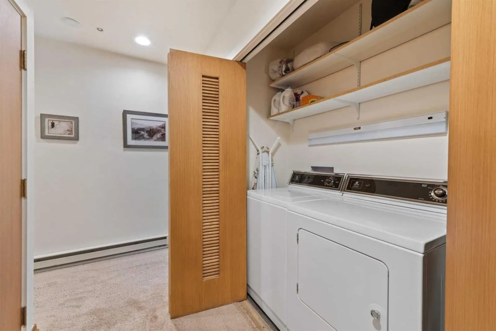 Village 2 Bedroom With In-out Access And Pool Apartment