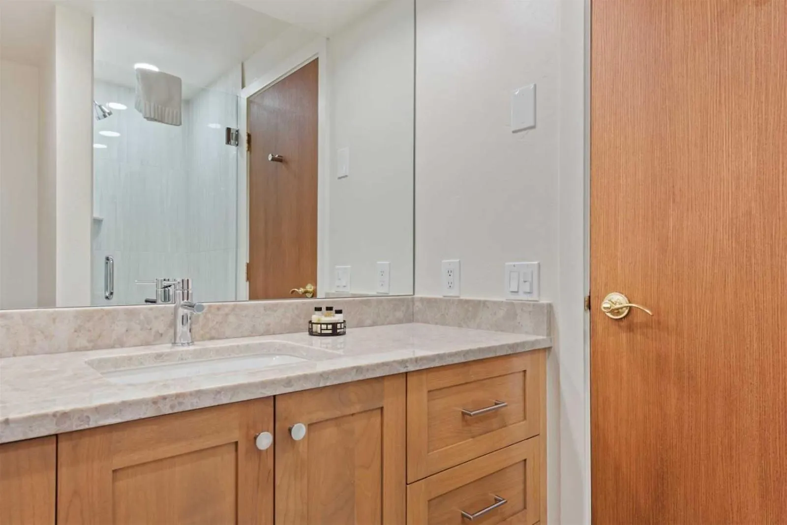 Apartment Village 2 Bedroom With In-out Access And Pool Beaver Creek