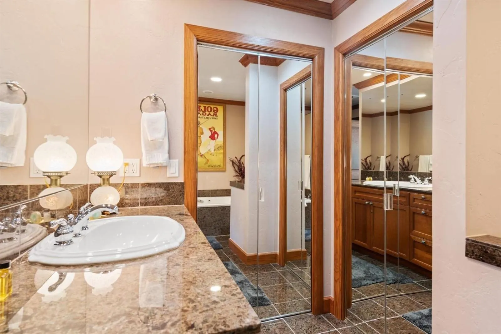 Apartment Residences - 2 Bedroom Luxury In-out *
