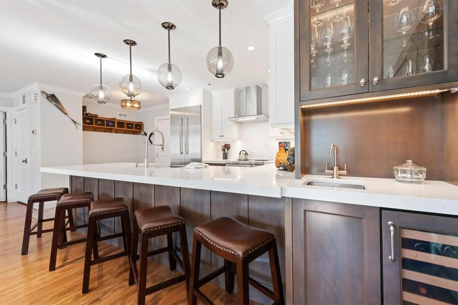 Residences - 2 Bedroom Luxury In-out Apartment *
