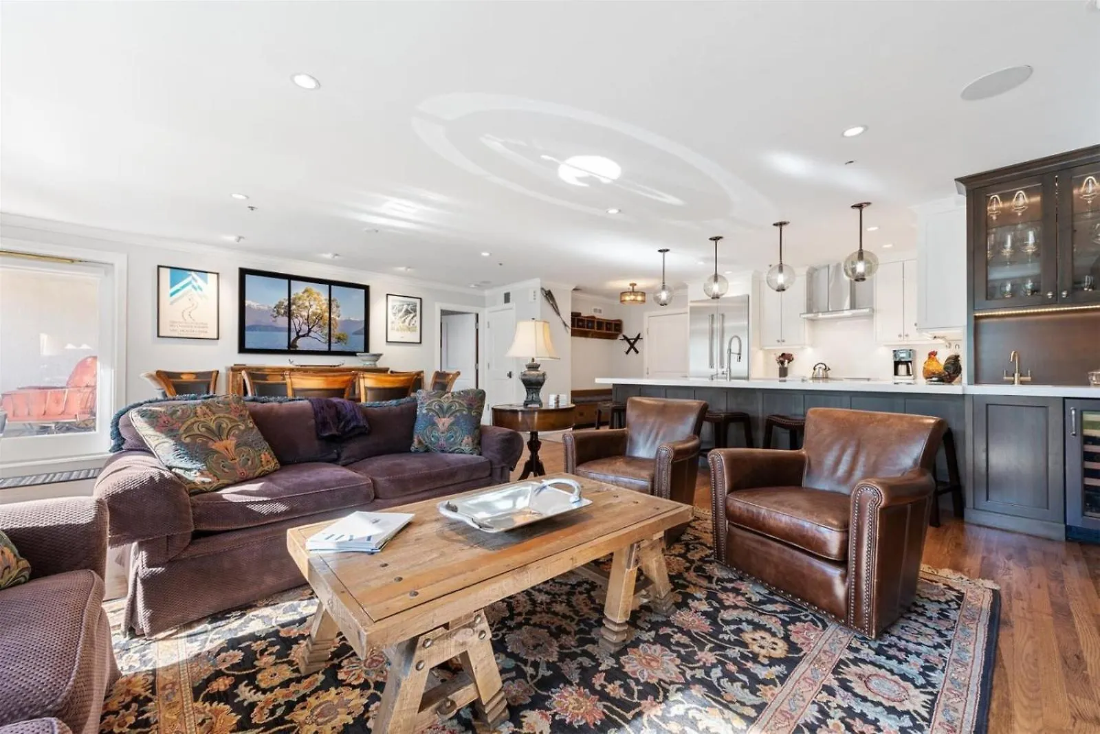 Residences - 2 Bedroom Luxury In-out