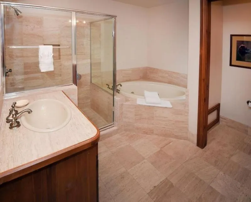 Elkhorn Lodge: Ski-in/ski-out 4br With Village Access Apartment *