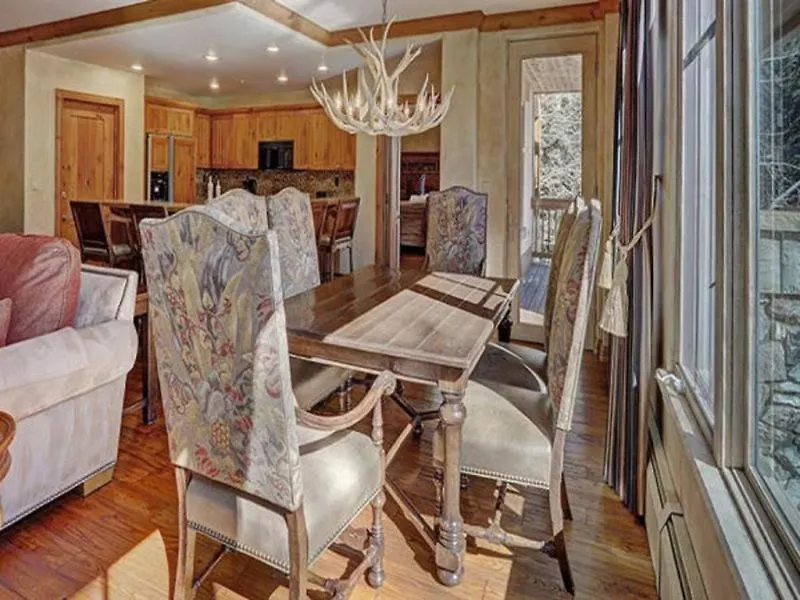 Elkhorn Lodge: Ski-in/ski-out In Village