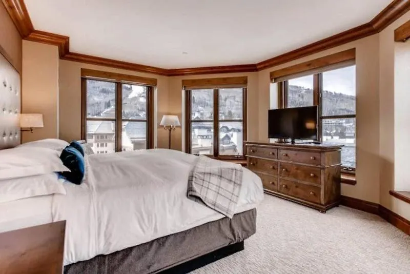 Park Hyatt 3 Bedroom Apartment *