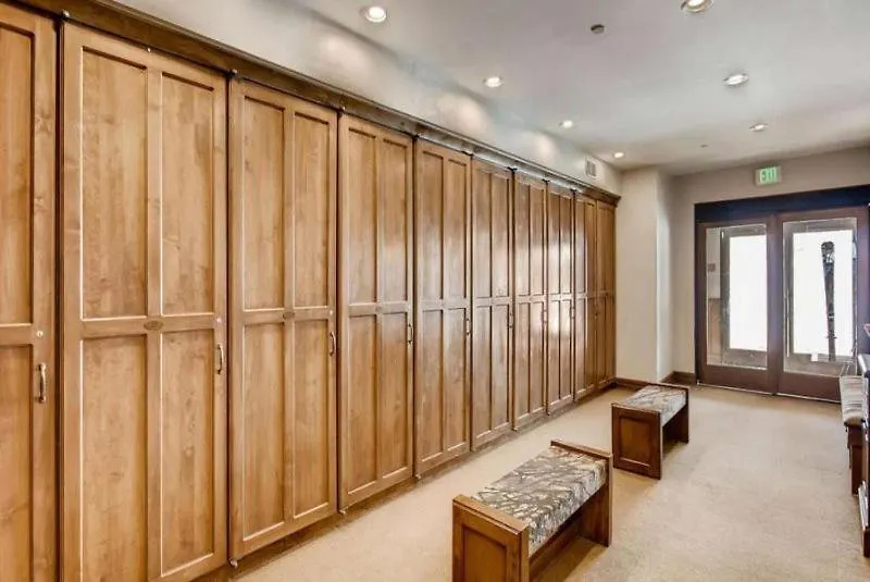 - Highlands Slopeside 3 Bedroom