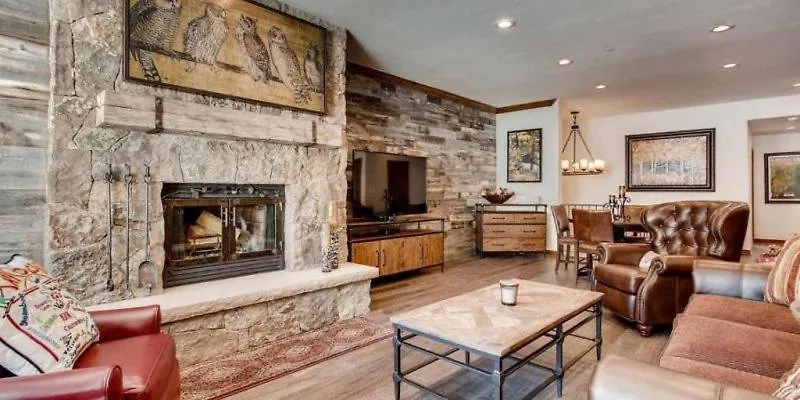 Apartment - Highlands Slopeside 3 Bedroom *