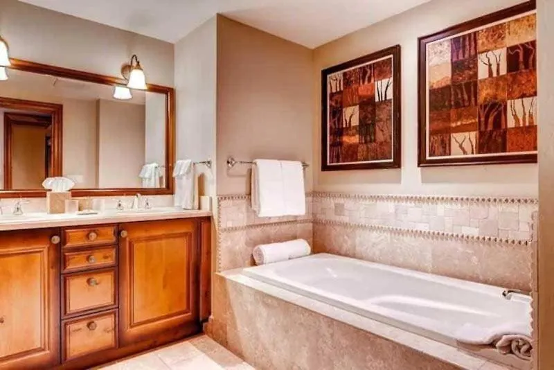 Park Hyatt 2 Bedroom Apartment *