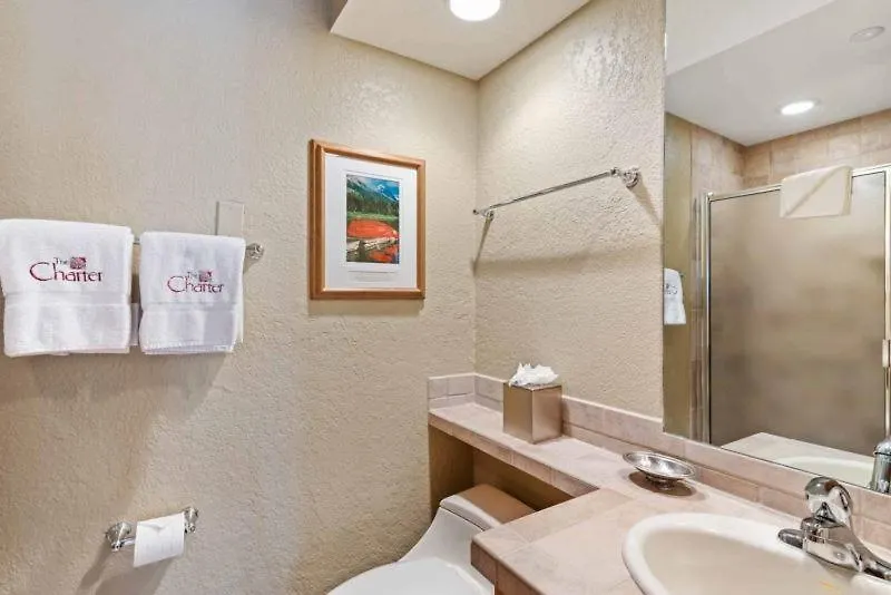 The Charter At E330 Apartment *