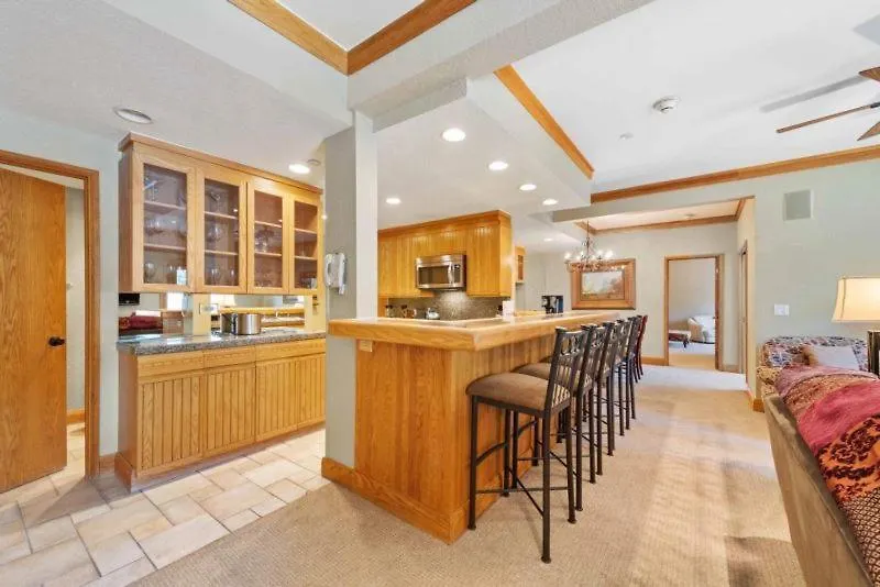 Apartment The Charter At E330 Beaver Creek