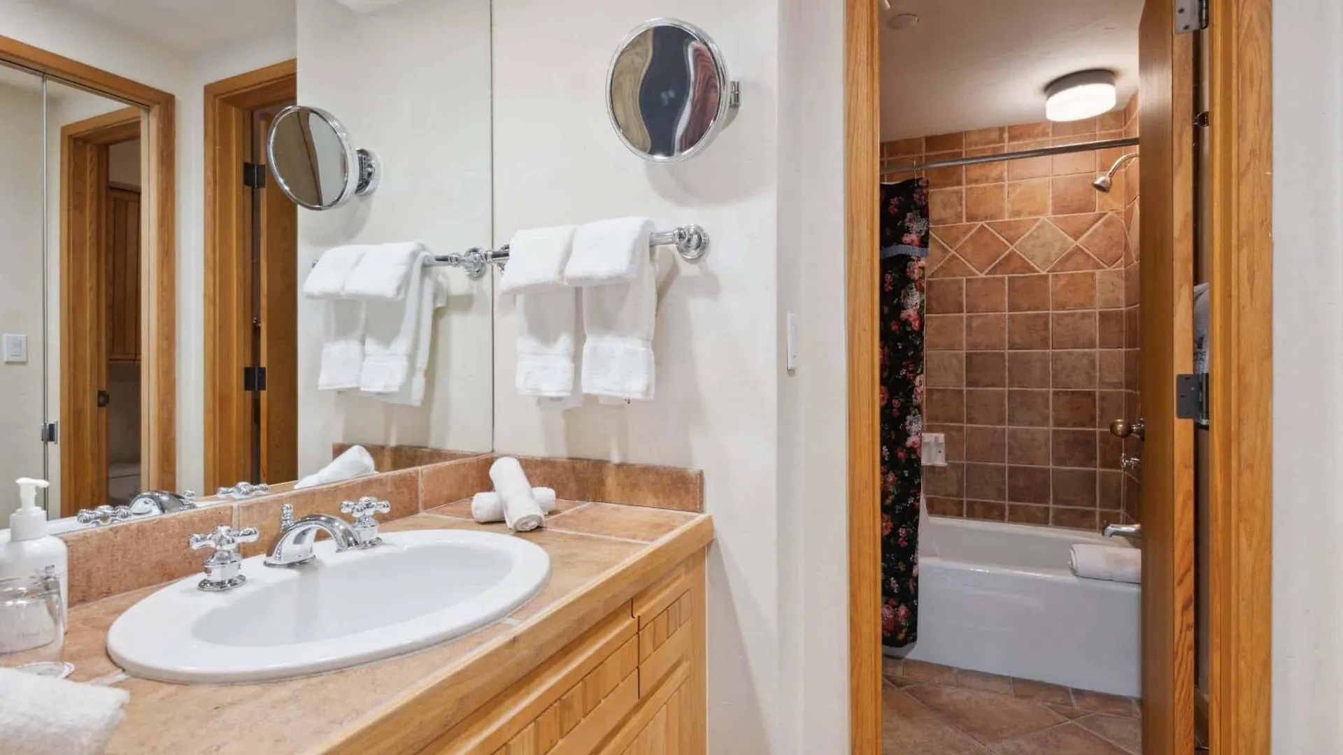 Apartment The Charter At E430 *