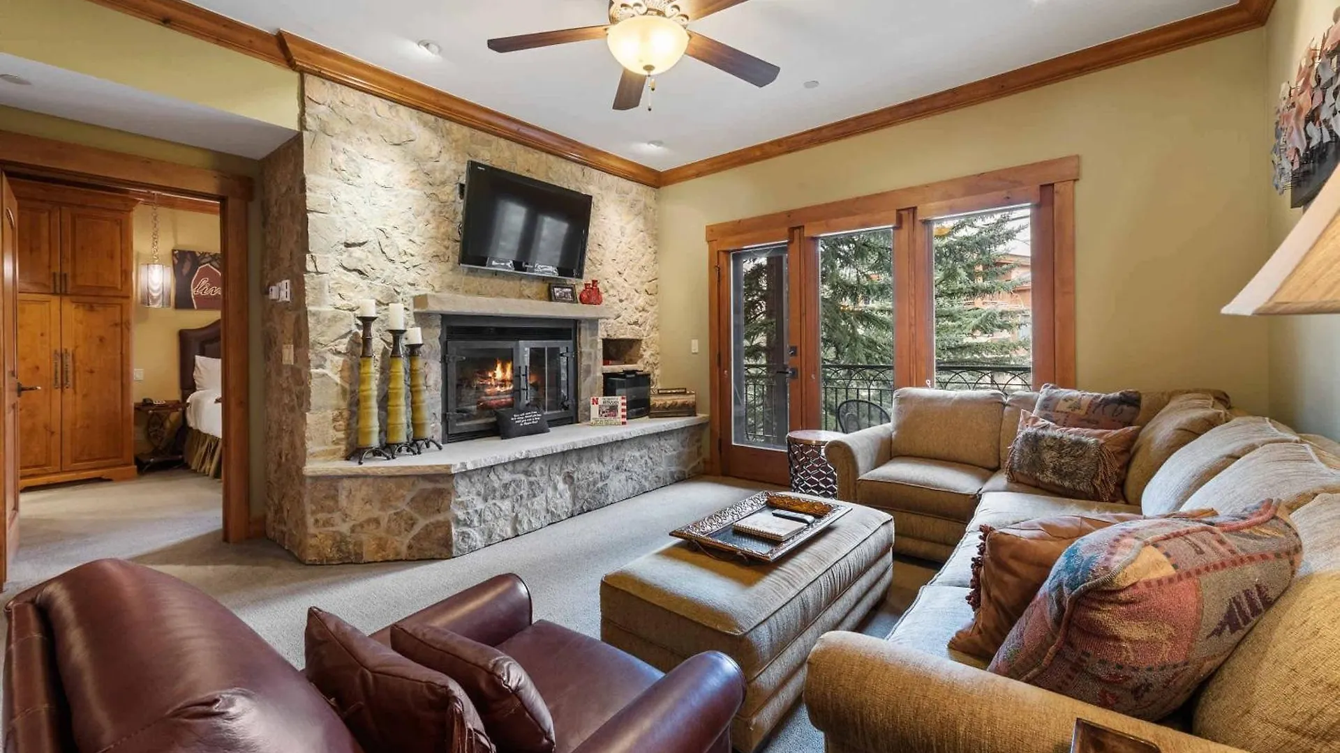 The Charter At E1405 Beaver Creek