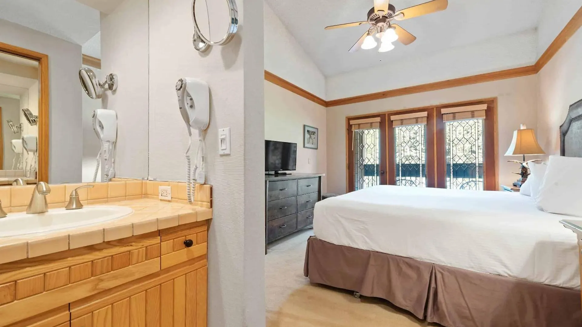 The Charter At D4505 Apartment Beaver Creek