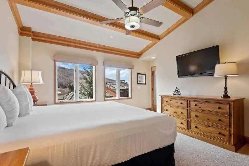 The Charter At F320 Apartment *