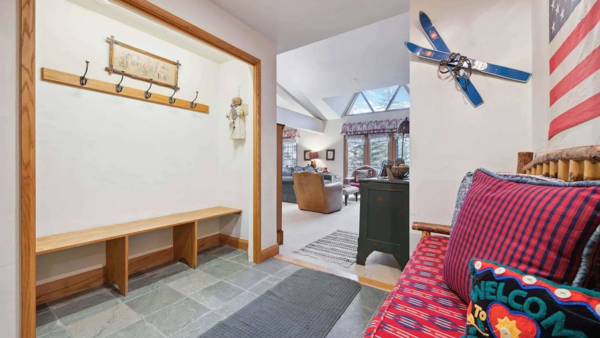 Apartment The Charter At E4305 Beaver Creek
