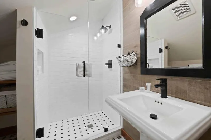 Ridgepoint Townhome 142 By East West Hospitality Apartment *