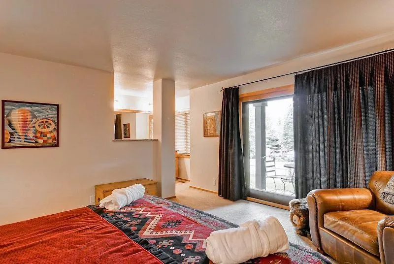 Apartment Ridgepoint Townhome 169 By East West Hospitality Beaver Creek