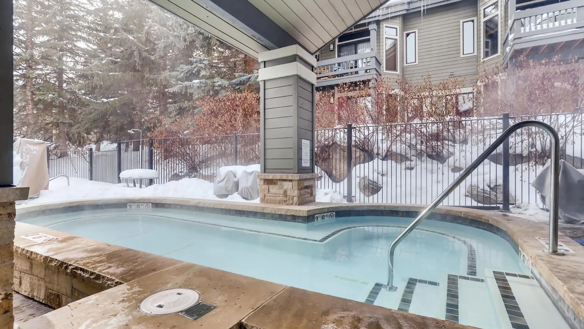 Apartment Ridgepoint Townhome 149 By East West Hospitality