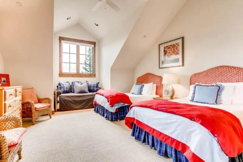 Skywatch 50 By East West Hospitality Holiday home