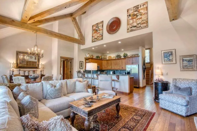 Quartermoon 1258 By East West Hospitality * Beaver Creek