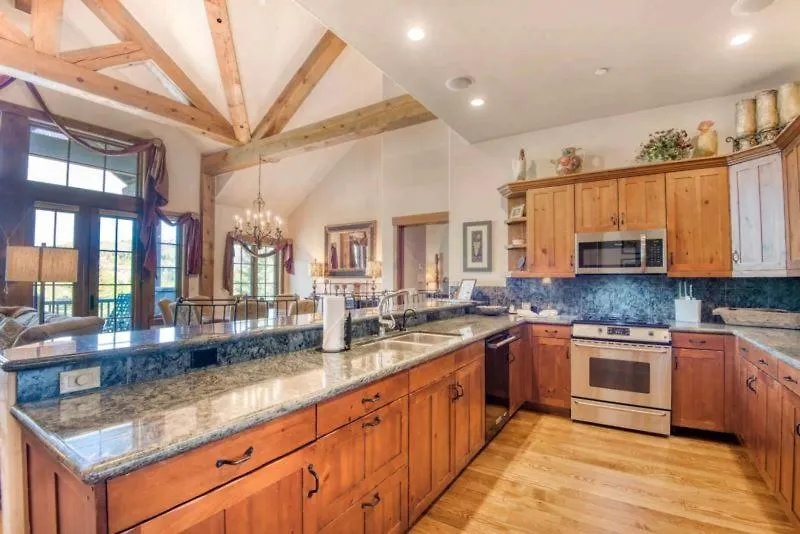 Quartermoon 1258 By East West Hospitality * Beaver Creek