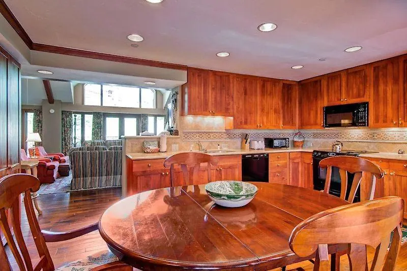 Apartment Village Hall 1415 By East West Hospitality Beaver Creek