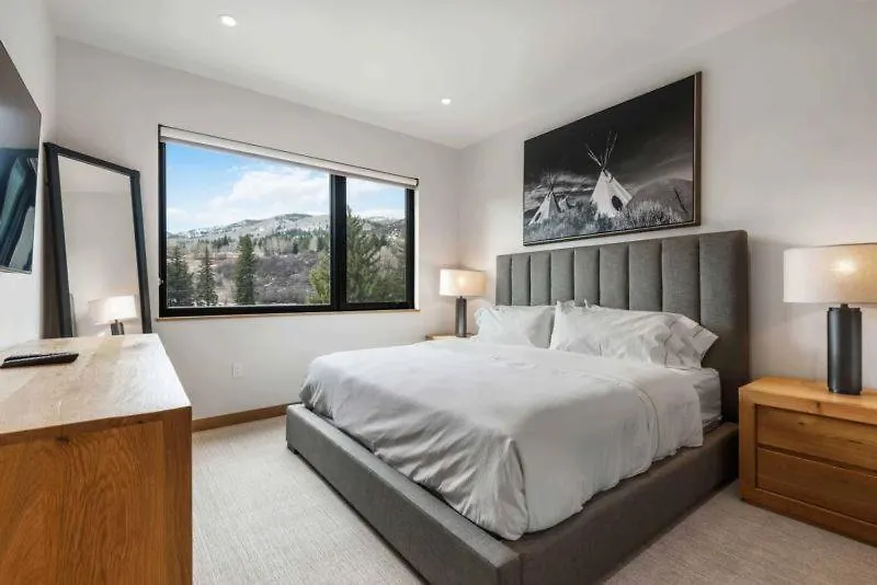 Apartment Riverfront 306 By East West Hospitality