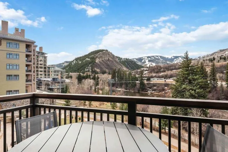 Riverfront 306 By East West Hospitality