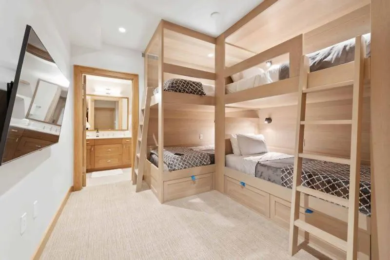 Apartment Riverfront 403 By East West Hospitality *