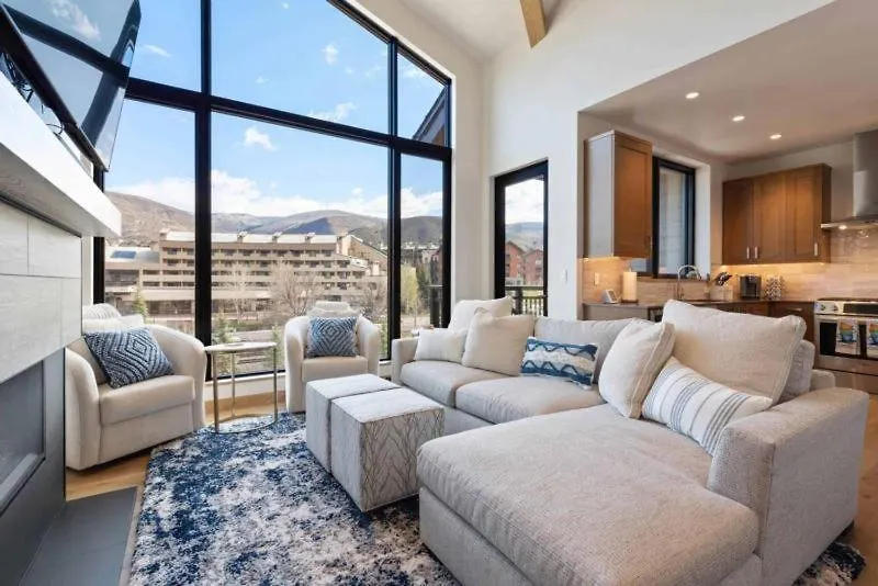 Riverfront 403 By East West Hospitality