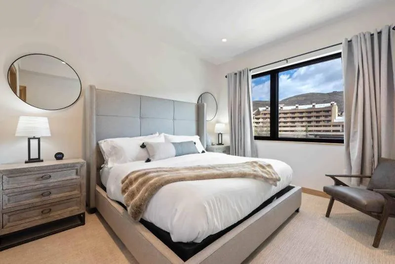 Riverfront 403 By East West Hospitality Apartment *