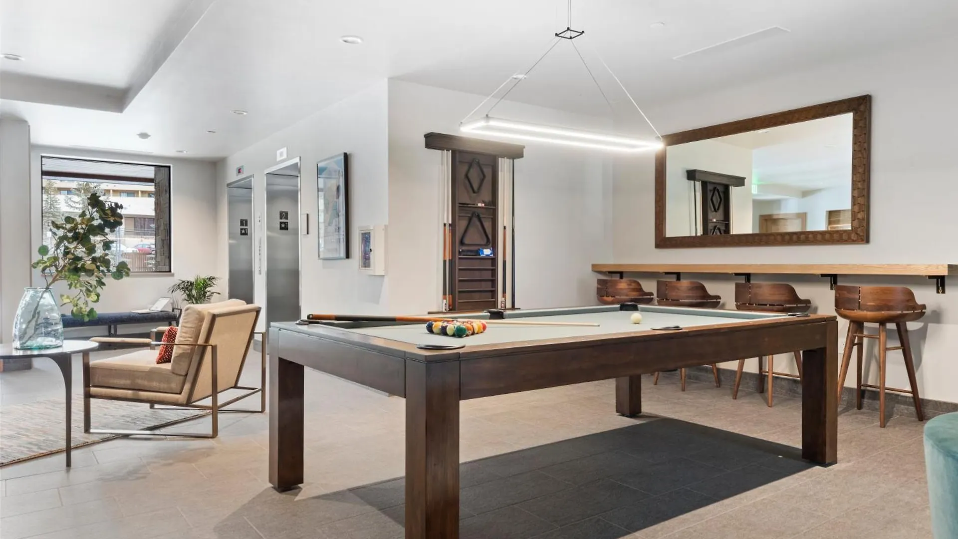 Riverfront 308 By East West Hospitality