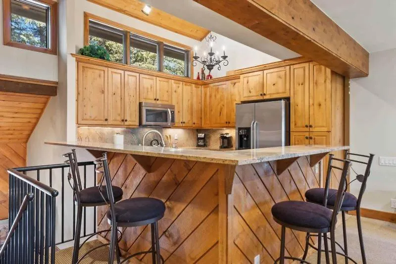 Apartment Ridgepoint Townhome 122 By East West Hospitality Beaver Creek