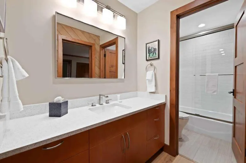 Ridgepoint Townhome 142 By East West Hospitality Apartment