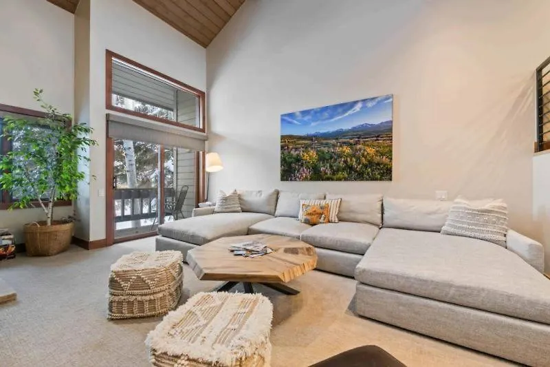 Apartment Ridgepoint Townhome 142 By East West Hospitality *