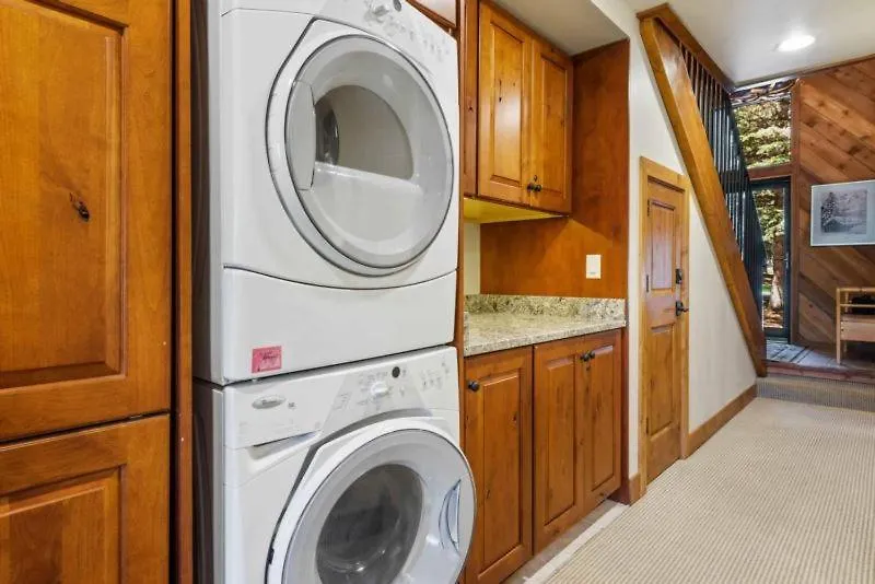 Ridgepoint Townhome 122 By East West Hospitality Apartment