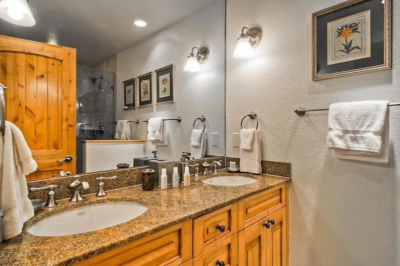 Ridgepoint Townhome 115 By East West Hospitality Beaver Creek
