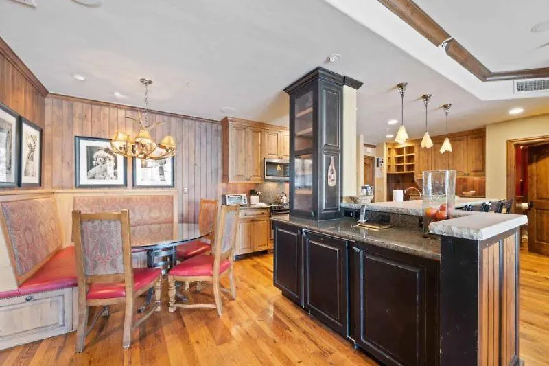 Oxford Court 303 By East West Hospitality Apartment Beaver Creek