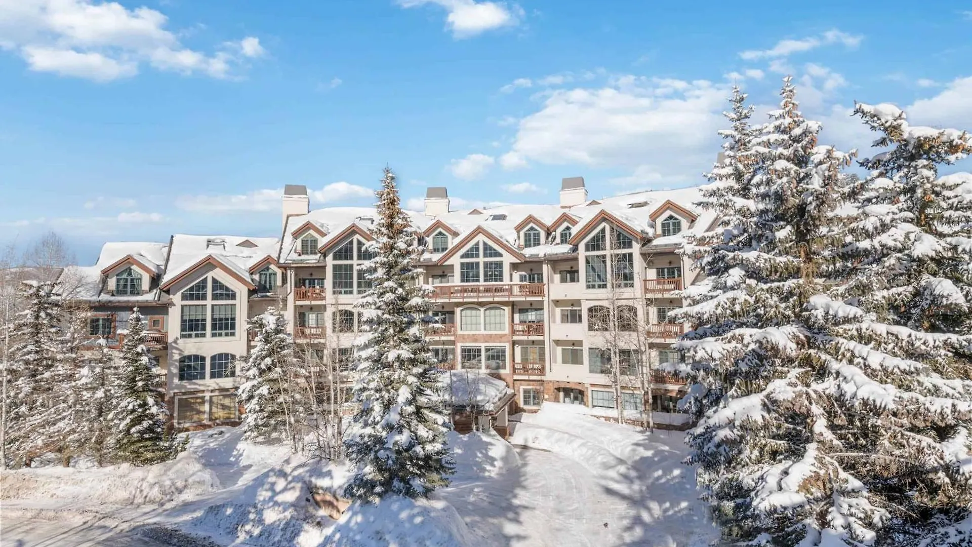Oxford Court 210 By East West Hospitality * Beaver Creek