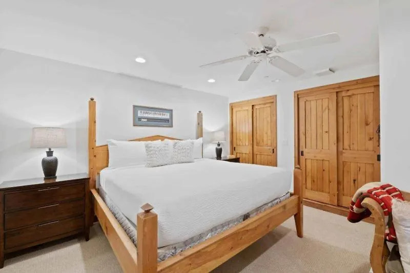 Meadows Townhome S3 By East West Hospitality