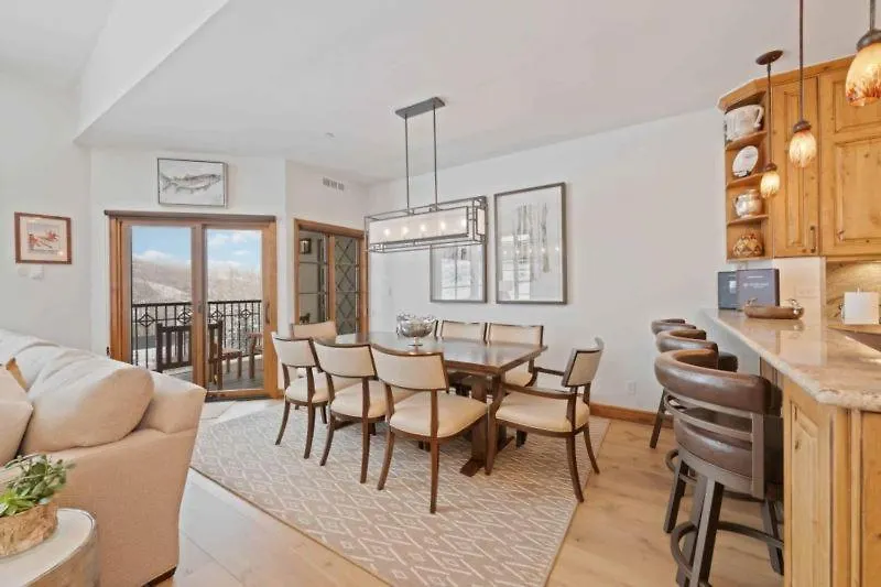 Apartment Meadows Townhome S3 By East West Hospitality *