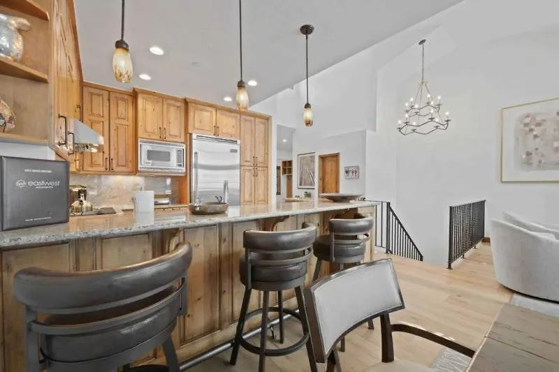 Apartment Meadows Townhome S3 By East West Hospitality Beaver Creek