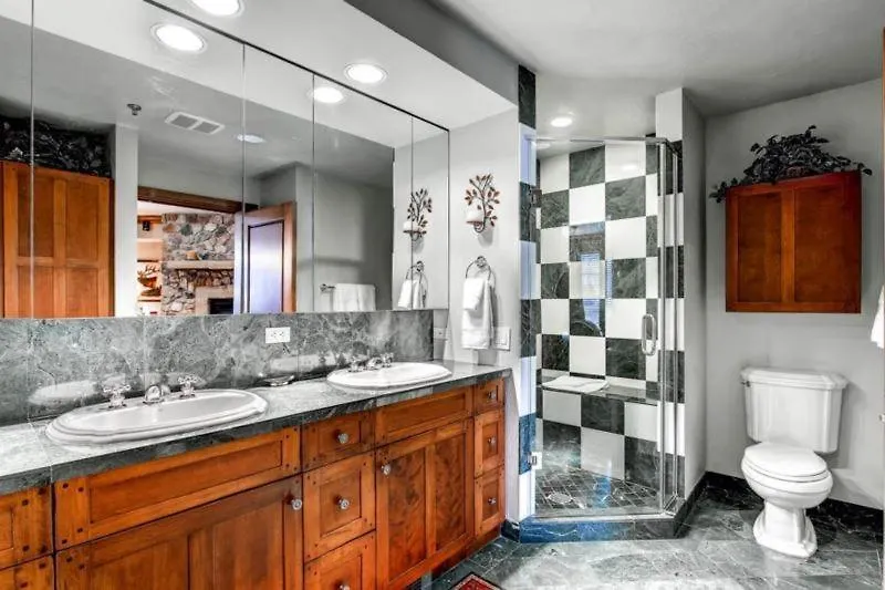 Apartment Mccoy Peak 201 By East West Hospitality