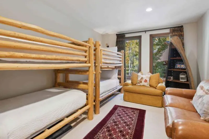 Mccoy Peak 204 By East West Hospitality *
