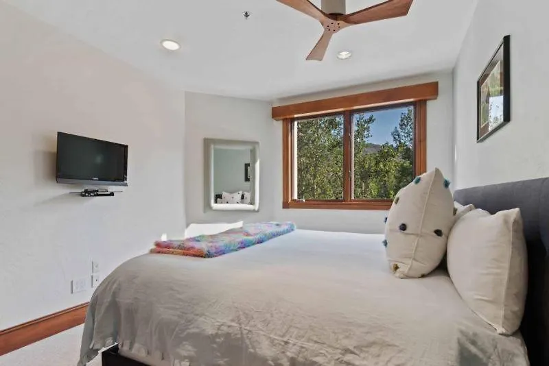 Mccoy Peak 305 By East West Hospitality Apartment