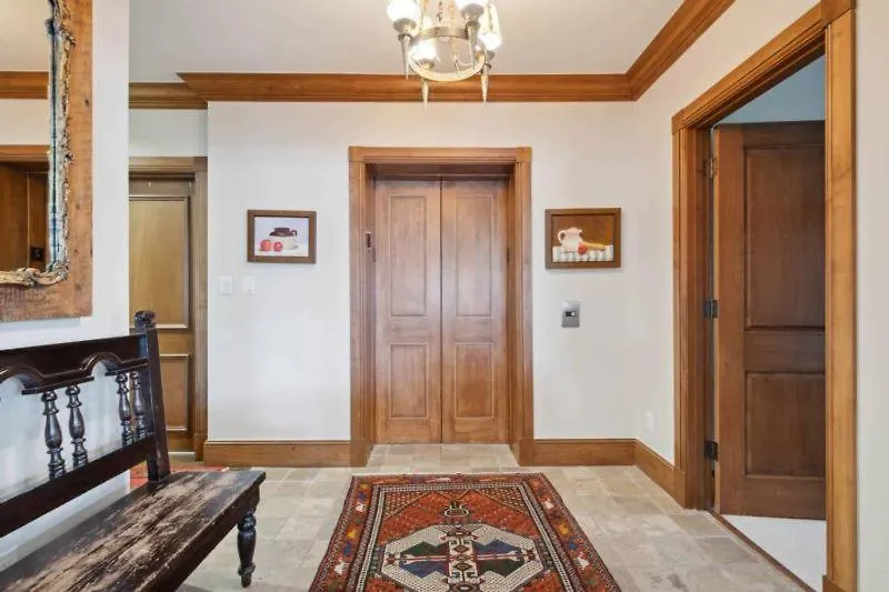 Apartment Mccoy Peak 204 By East West Hospitality *