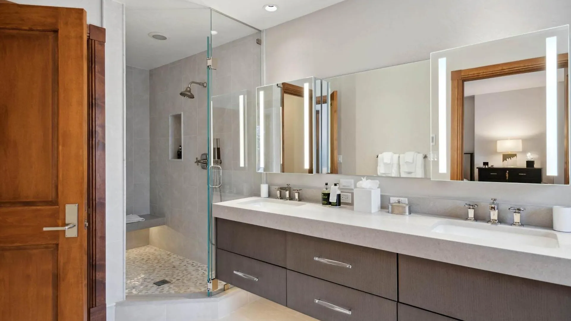 Apartment Mccoy Peak 303 By East West Hospitality Beaver Creek