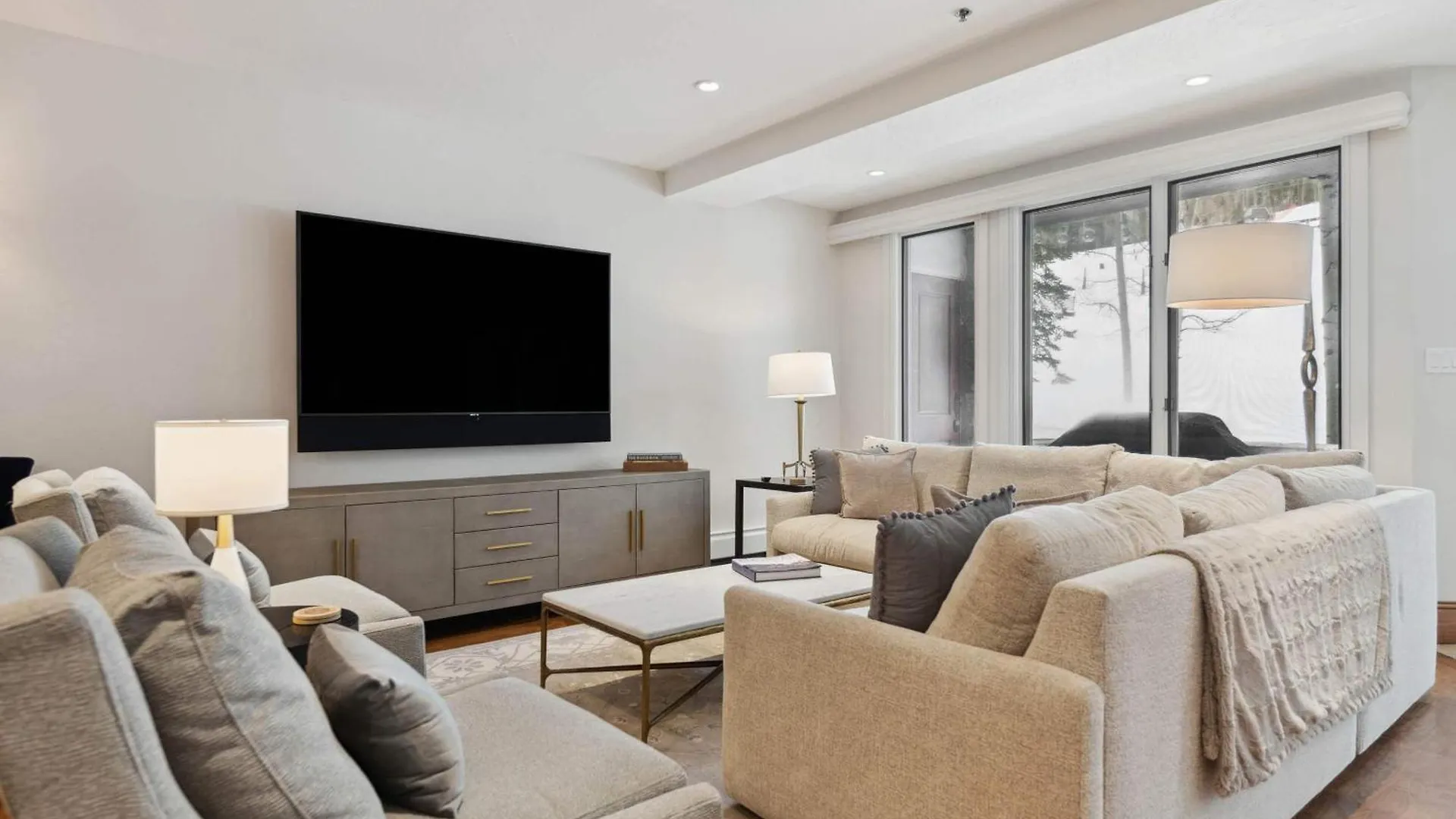 Mccoy Peak 303 By East West Hospitality Apartment