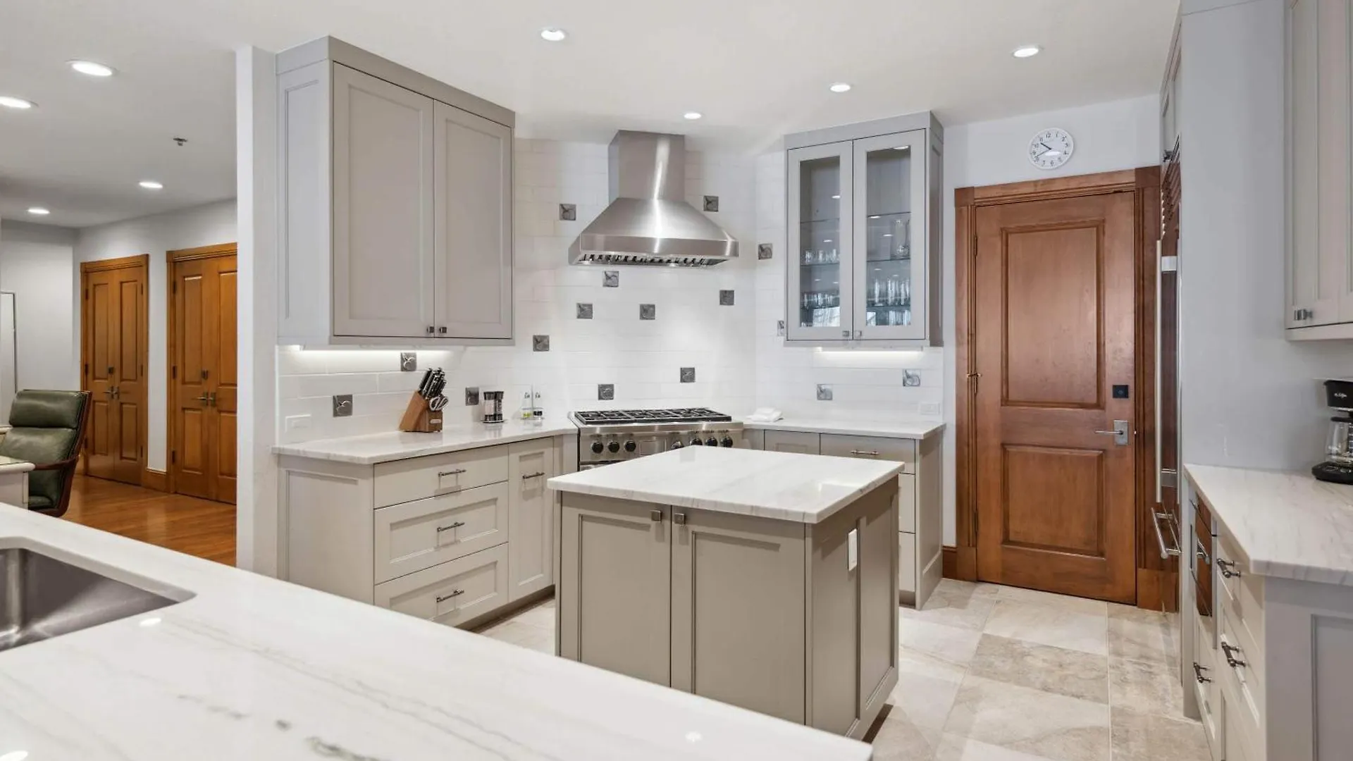 Mccoy Peak 303 By East West Hospitality *