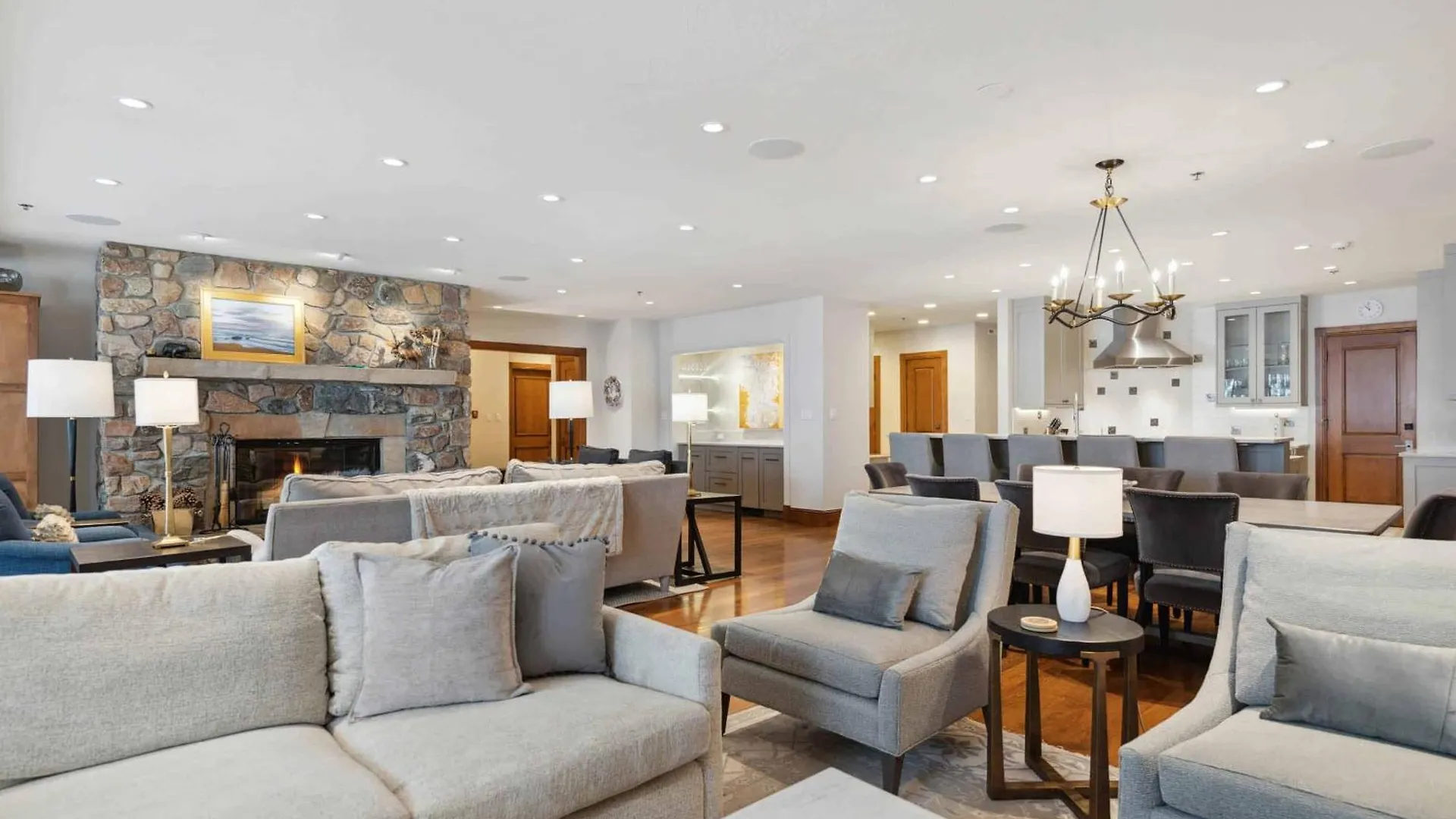 Mccoy Peak 303 By East West Hospitality Apartment